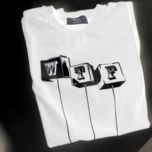 Lade das Bild in den Galerie-Viewer, T-Shirt „WTF“ - Luksan Wunder - Schwarz oder Weiß
